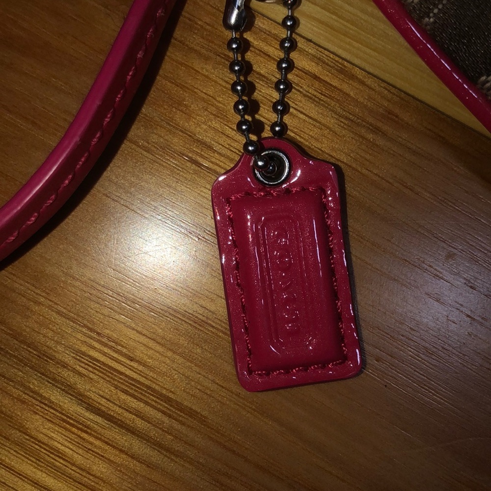 Coach wristlet - Picture 3 of 5